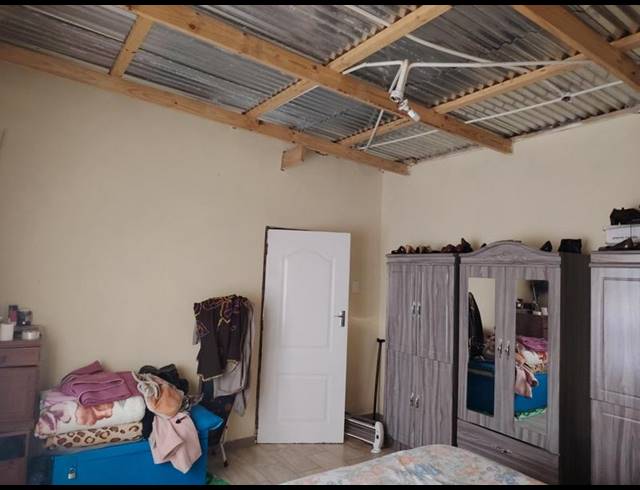 2 BEDROOM HOUSE FOR SALE IN LENASIA EXT 2